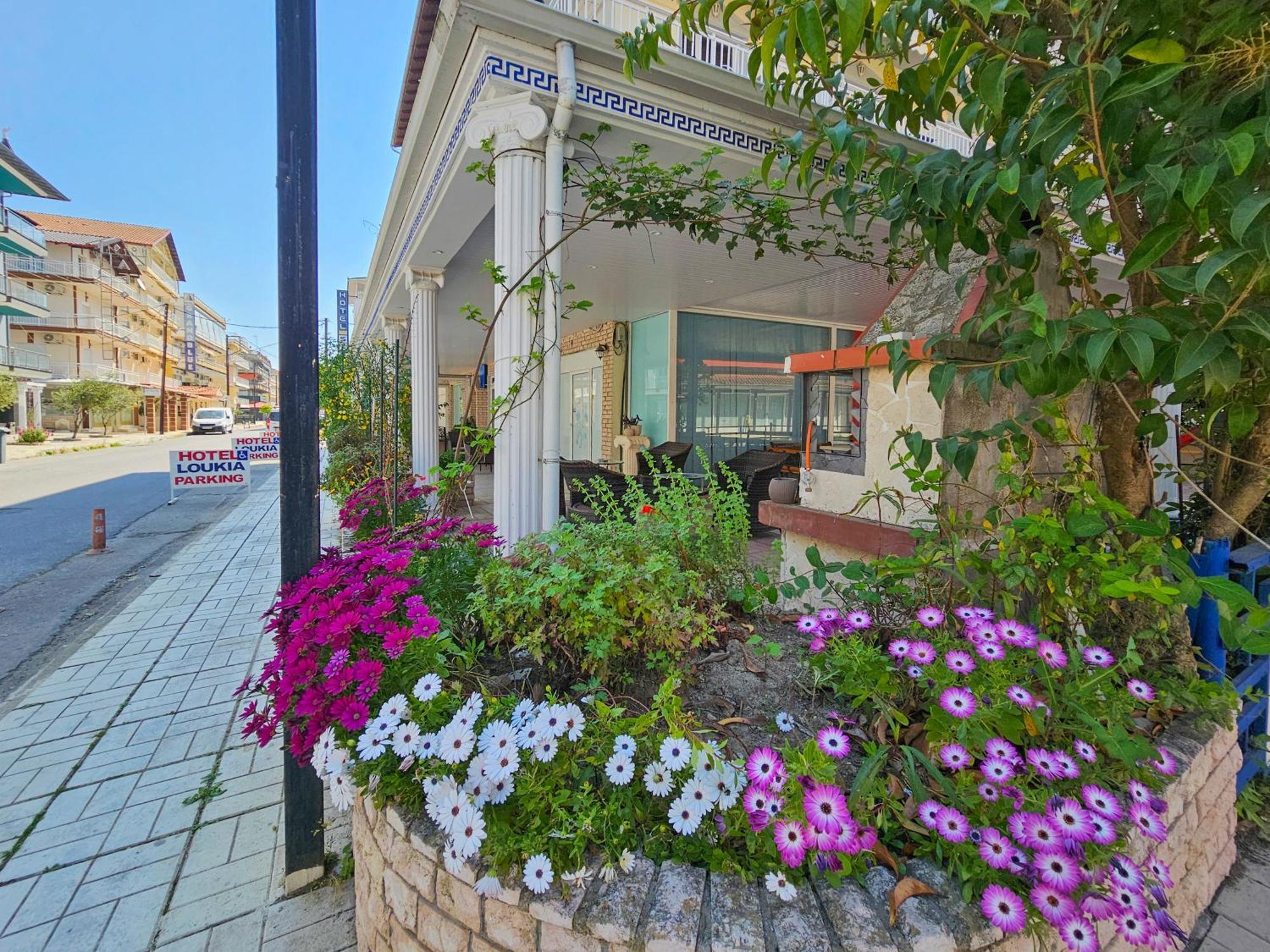 Lucia Hotel Paralia Εξωτερικό φωτογραφία