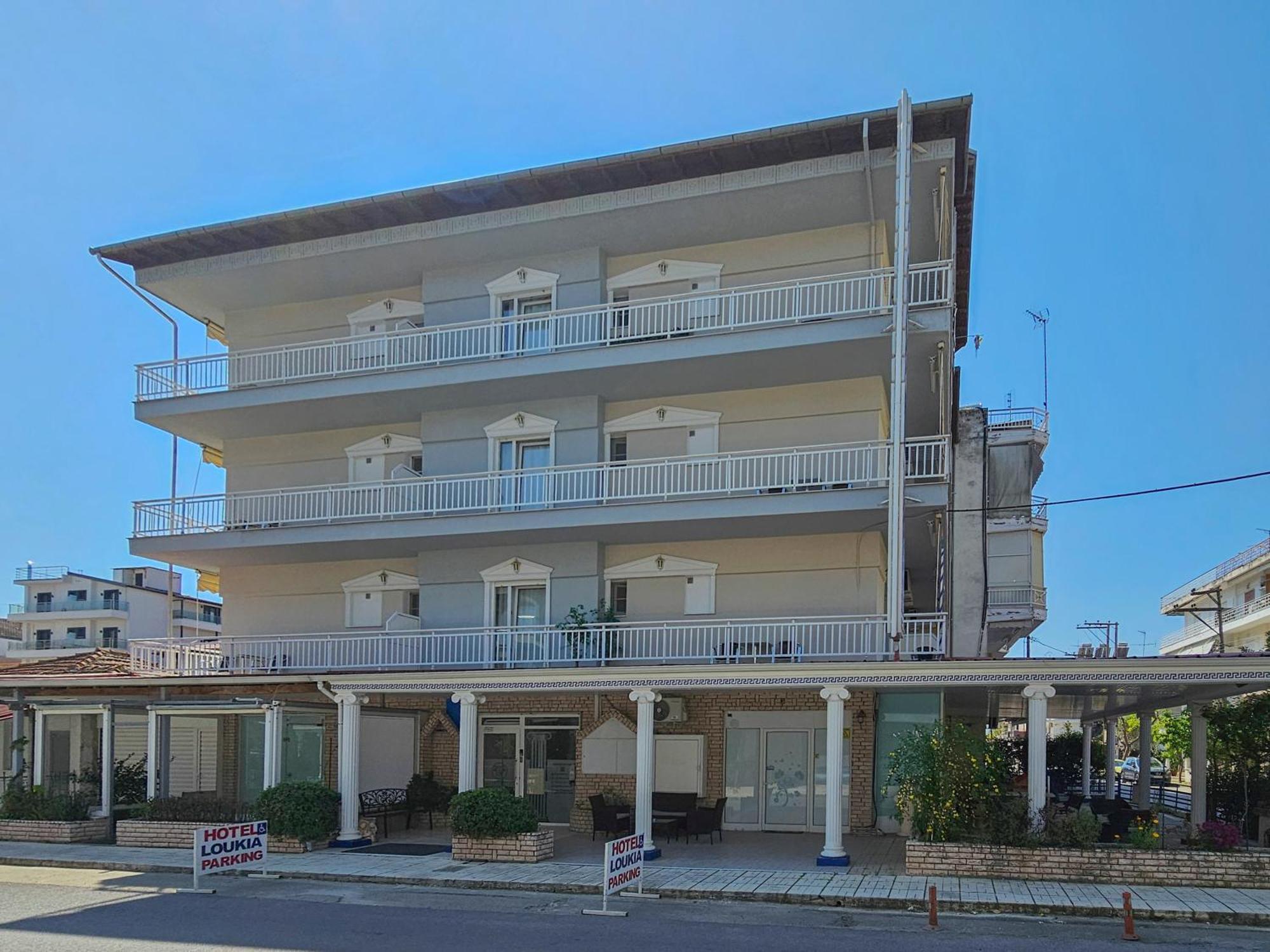 Lucia Hotel Paralia Εξωτερικό φωτογραφία